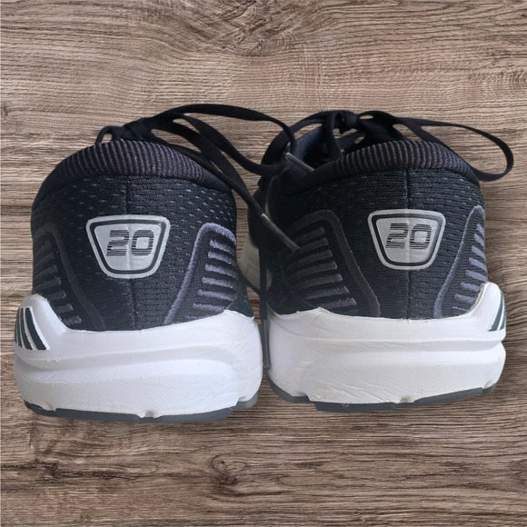 Brooks Men's Beast 20 Running Shoes Blk/Wht, Size 9 Wide (2E) - Picture 4 of 7